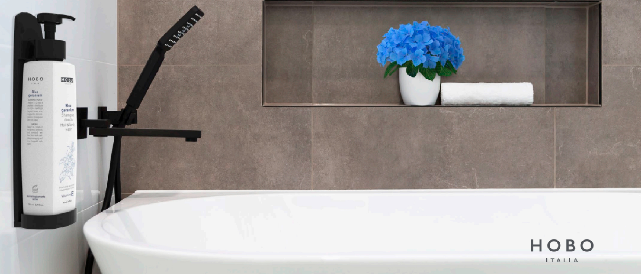 LINEA CORTESIA IN DISPENSER HOBO, SOLUZIONI GREEN E SOSTENIBILI PER STRUTTURE RICETTIVE
