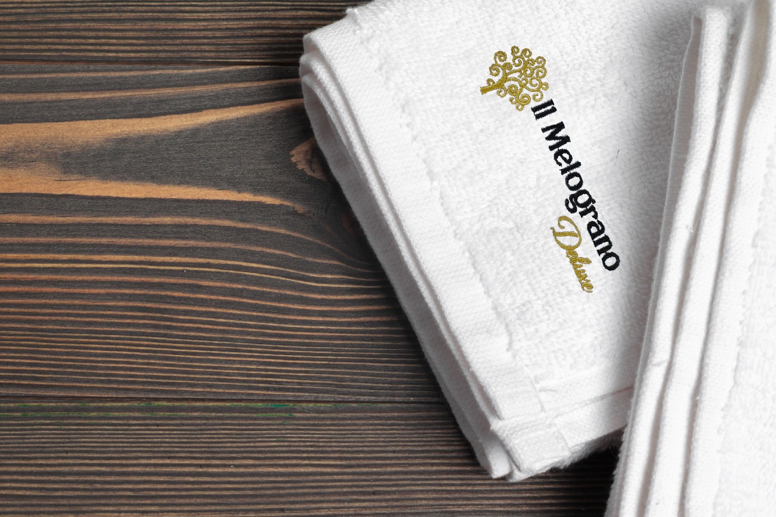 Biancheria Personalizzata con Logo per Il Melograno Deluxe