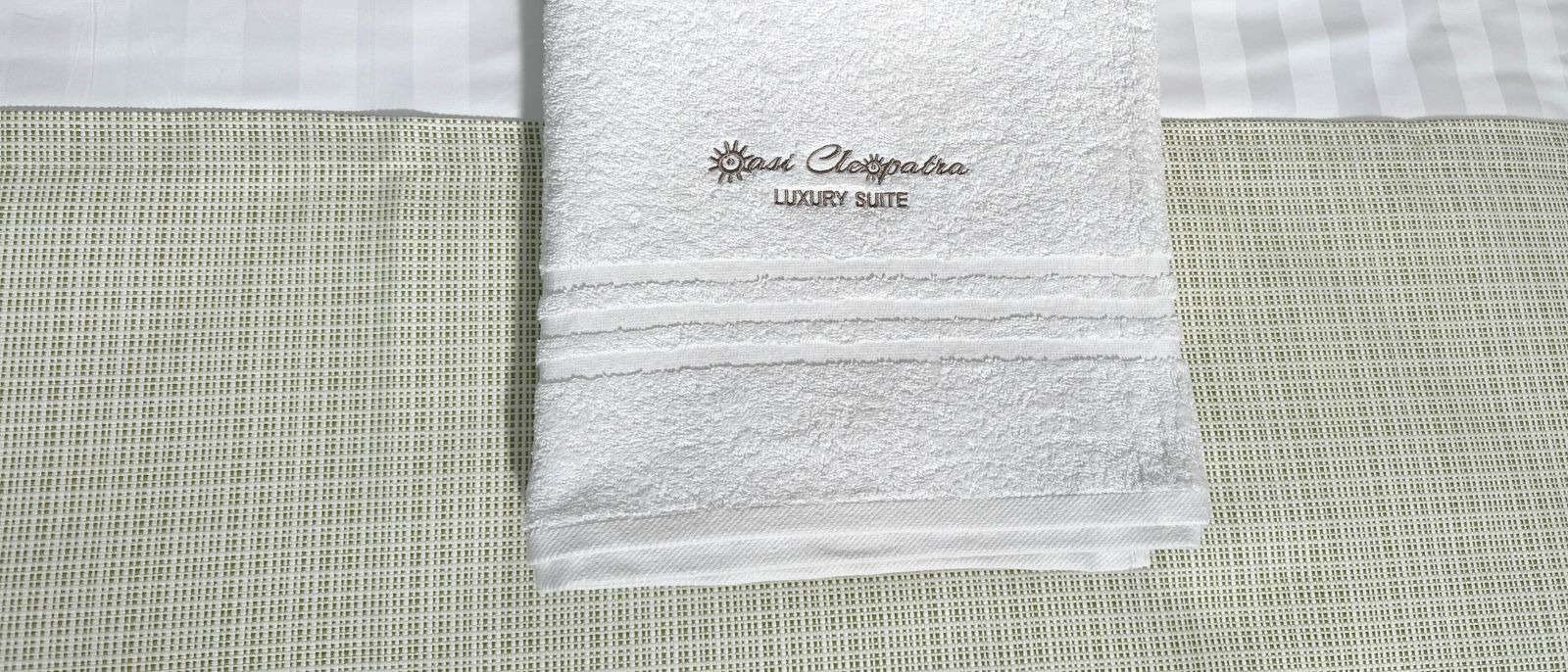 Biancheria Personalizzata con Logo per Oasi Cleopatra Luxury Suite