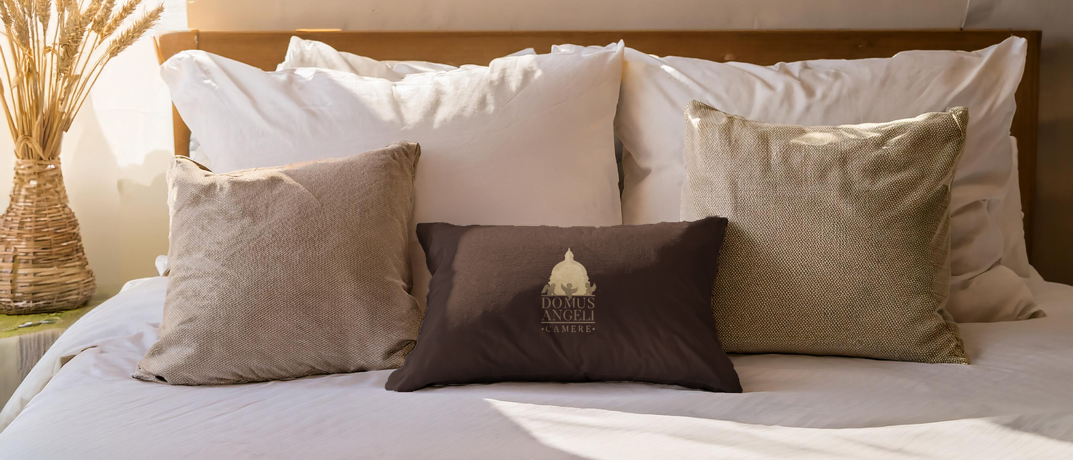 Runner Letto e Cuscino con Logo per Domus Angeli (Perugia)