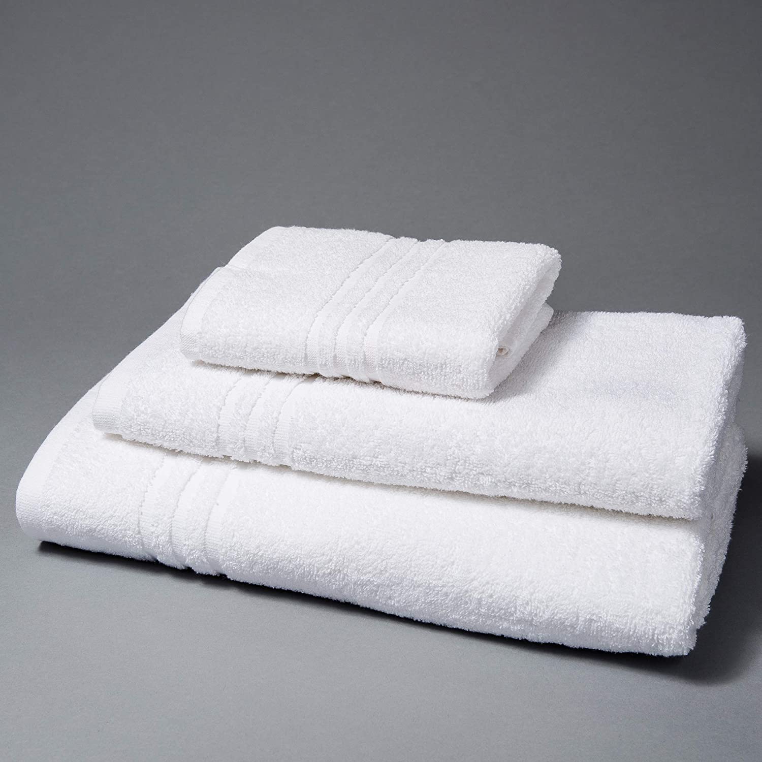 HOTEL TOWEL SET OF THREE 370GR