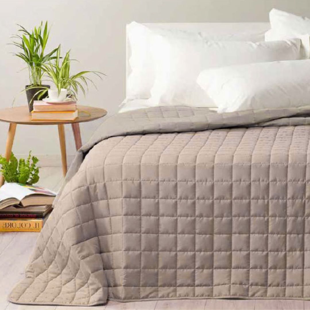 HiSnug Set Biancheria Da Letto King Size: Trapunta Leggera Morbida Con Federe, Copriletto Trapuntato Microfibra (274x243 Cm) - Adatto A Tutte Le Stagioni